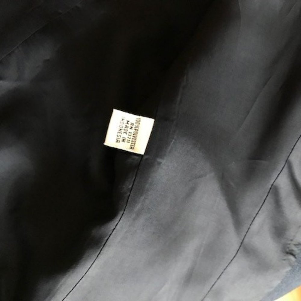 Host Pick - Amanda Smith Ladies Navy Blue 3-piece suit with skirt - Picture 8 of 9
